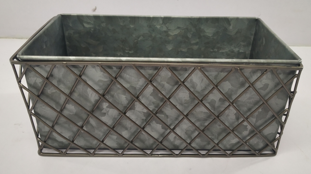 Horizontal Metal Planter 
